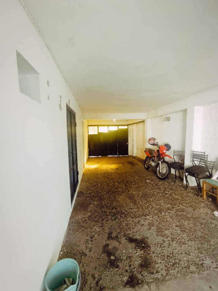 En venta hermosa propiedad en 3 modulos Casa mas departamento mas galpon excelente ubicacion  