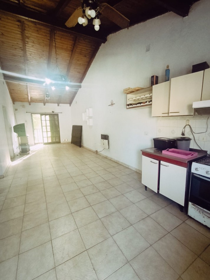 En venta hermosa propiedad en 3 modulos Casa mas departamento mas galpon excelente ubicacion  