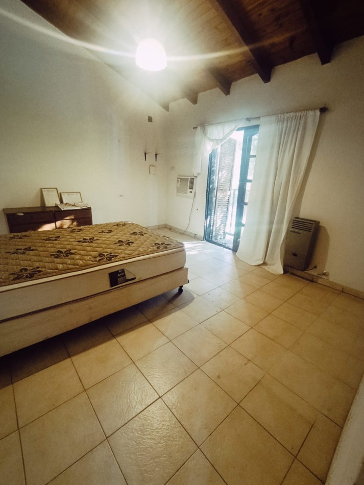 En venta hermosa propiedad en 3 modulos Casa mas departamento mas galpon excelente ubicacion  