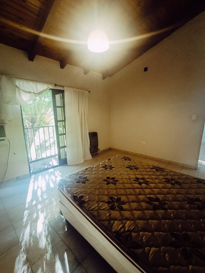 En venta hermosa propiedad en 3 modulos Casa mas departamento mas galpon excelente ubicacion  
