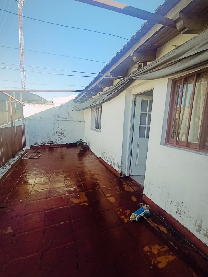 En venta hermosa propiedad en 3 modulos Casa mas departamento mas galpon excelente ubicacion  