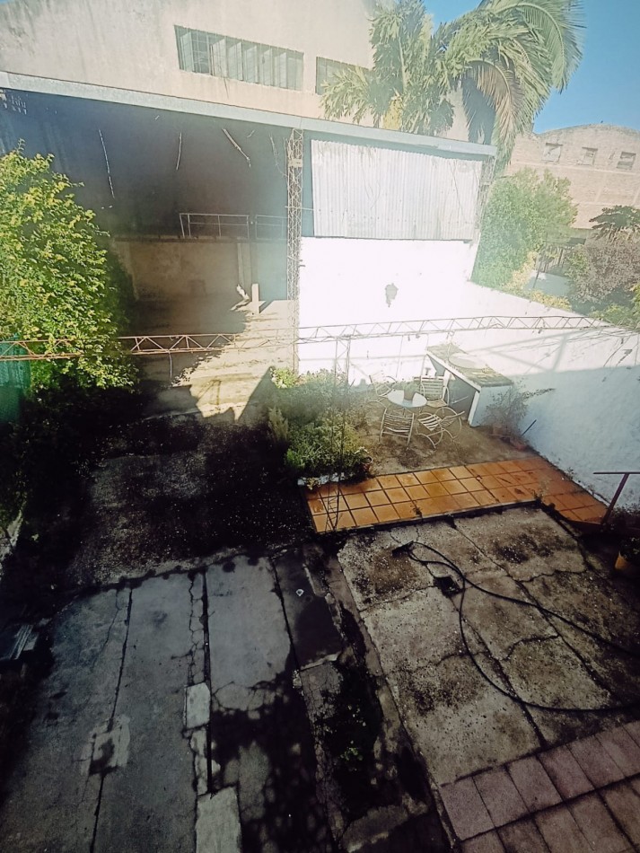 En venta hermosa propiedad en 3 modulos Casa mas departamento mas galpon excelente ubicacion  