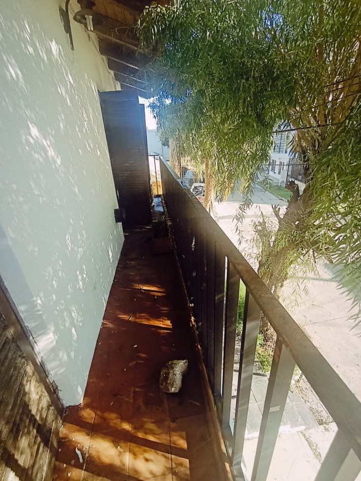 En venta hermosa propiedad en 3 modulos Casa mas departamento mas galpon excelente ubicacion  