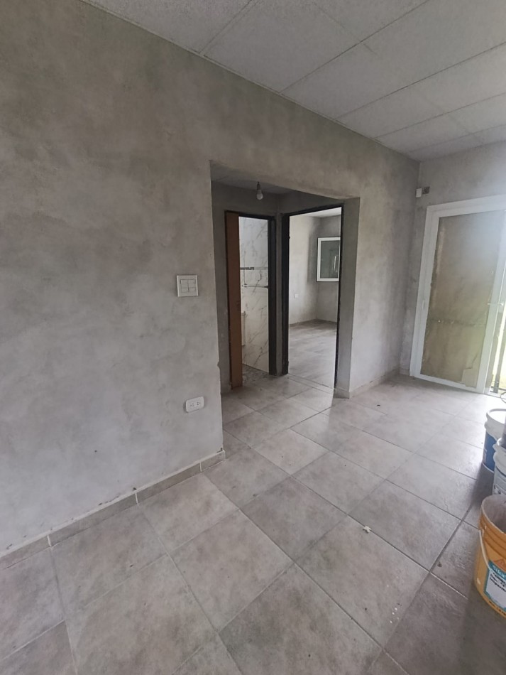 Se alquila casa a estrenar  2 dormitorios con fondo zona Toma Nueva calle Bigua 3496