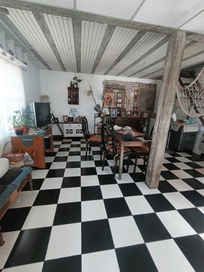 En venta hermosa propiedad en esquina desarrollada en dos plantas 