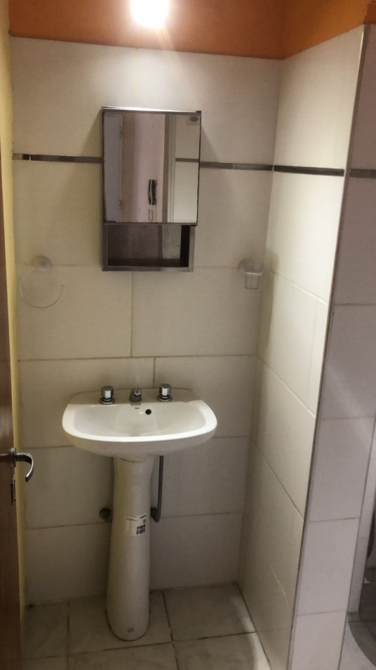 Se alquila departamento planta baja cercano al centro 