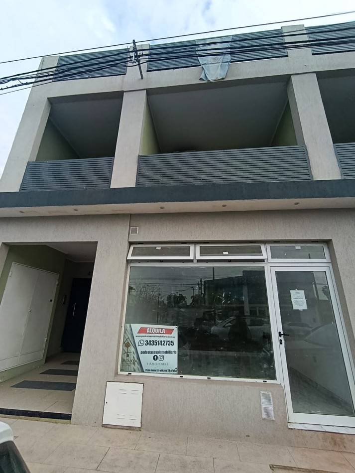Se alquila amplio local comercial Ramirez sur a estrenar 