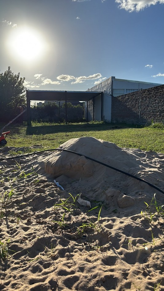 En venta terreno con quincho a terminar y pileta Oportunidad se viene el veranito