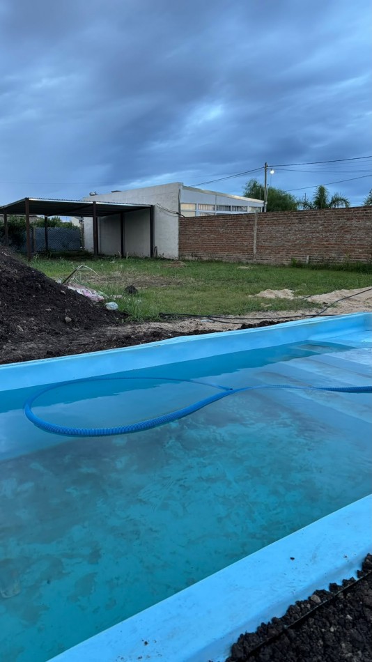 En venta terreno con quincho a terminar y pileta Oportunidad se viene el veranito