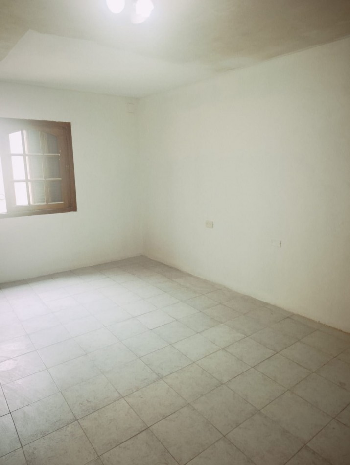 En venta hermosa casa zona Saenz Peña primer nivel 