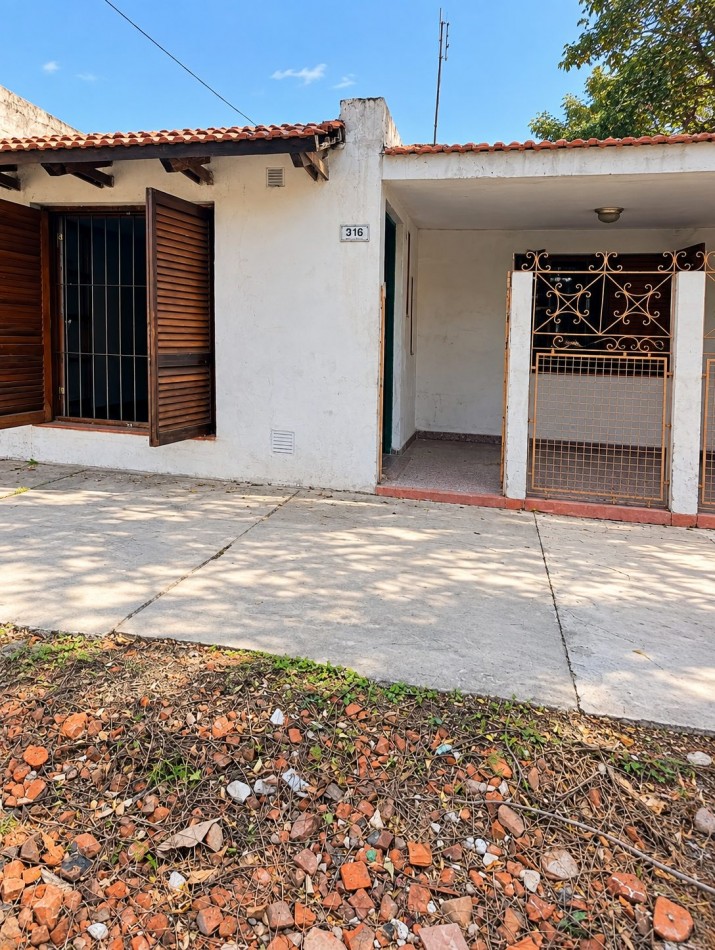 En venta propiedad sobre esquina Provincias Unidas y Tte. Gimenez 