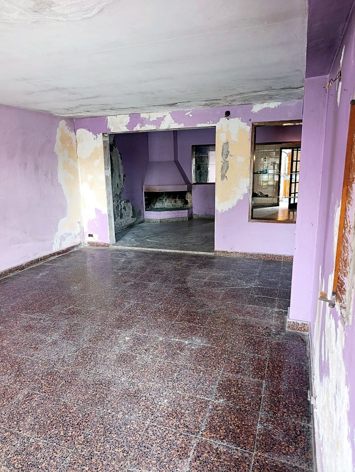 En venta propiedad sobre esquina Provincias Unidas y Tte. Gimenez 