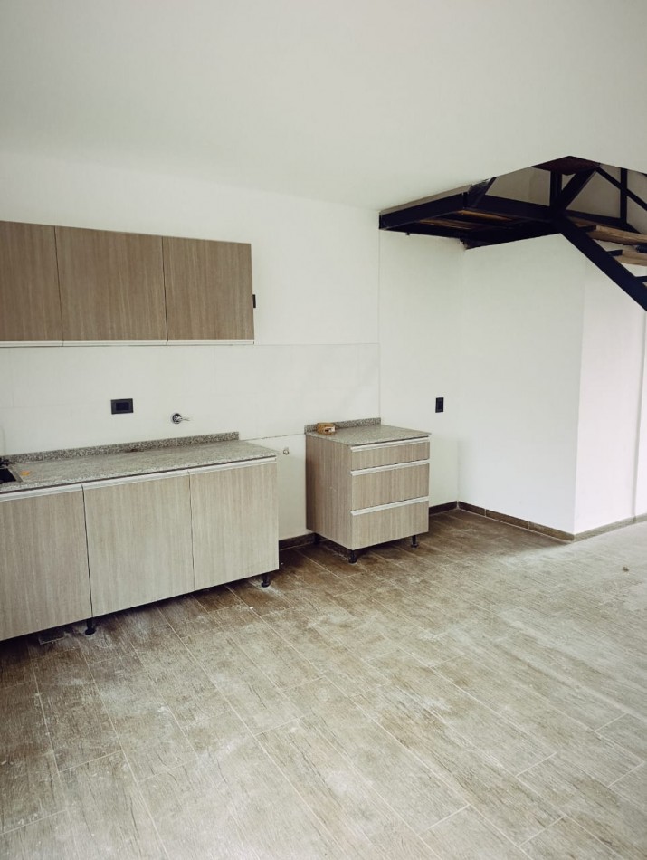 En venta imponente triplex con vista al rio zona Toma 