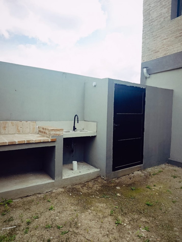 En venta imponente triplex con vista al rio zona Toma 