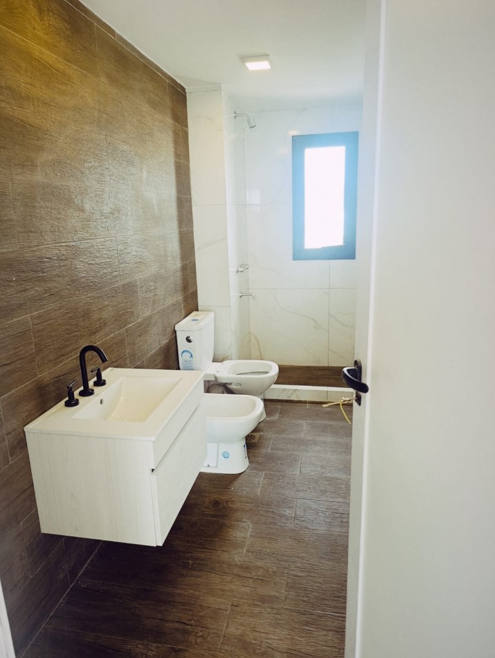 En venta imponente triplex con vista al rio zona Toma 