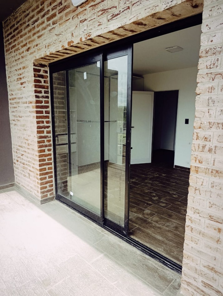 En venta imponente triplex con vista al rio zona Toma 