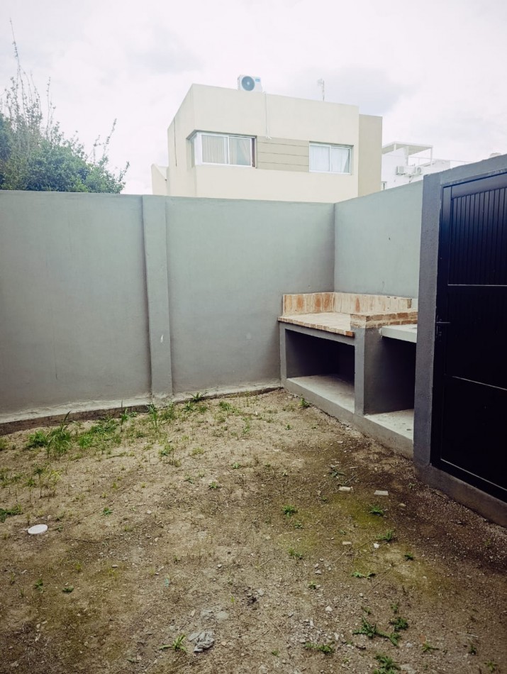 En venta imponente triplex con vista al rio zona Toma 