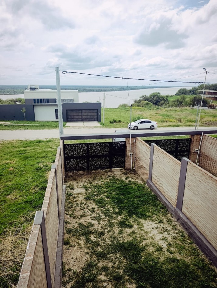 En venta imponente triplex con vista al rio zona Toma 
