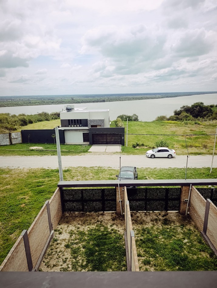 En venta imponente triplex con vista al rio zona Toma 