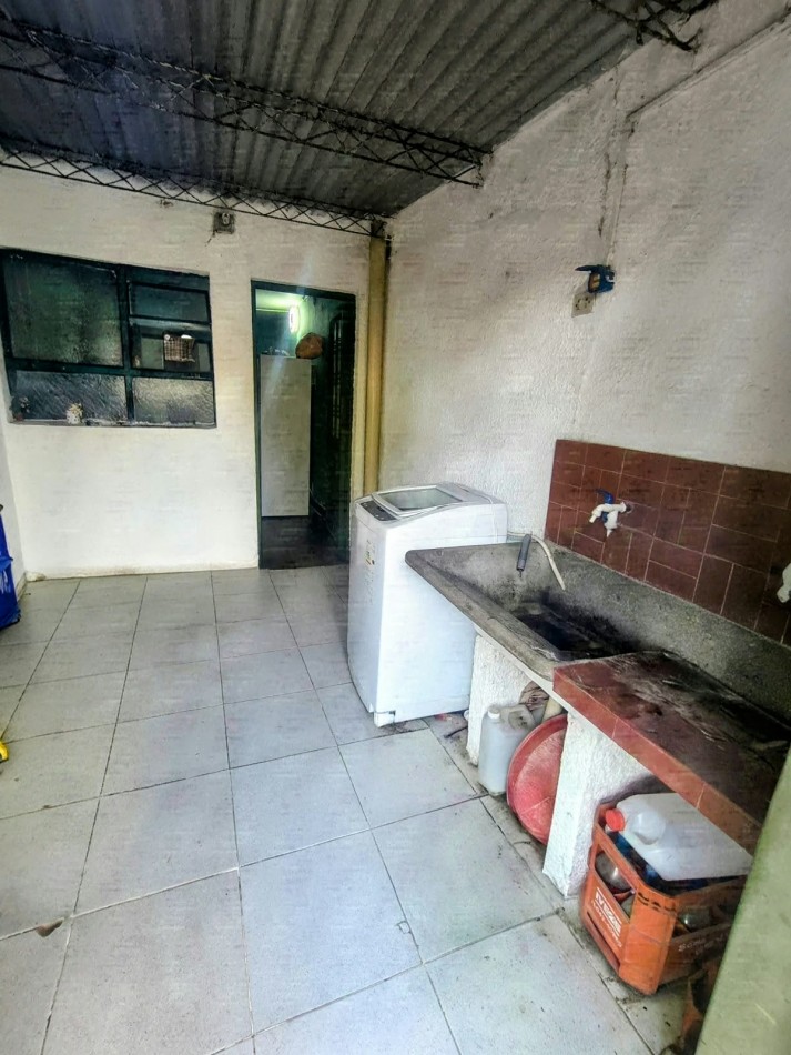 CASA EN VENTA - BARRIO MERCANTIL, PARANA