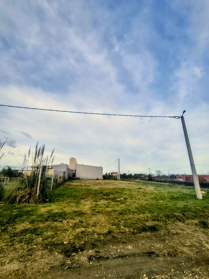 LOTE EN VENTA EN ESQUINA - LOMAS DEL SUR, COLONIA ENSAYO 🏡