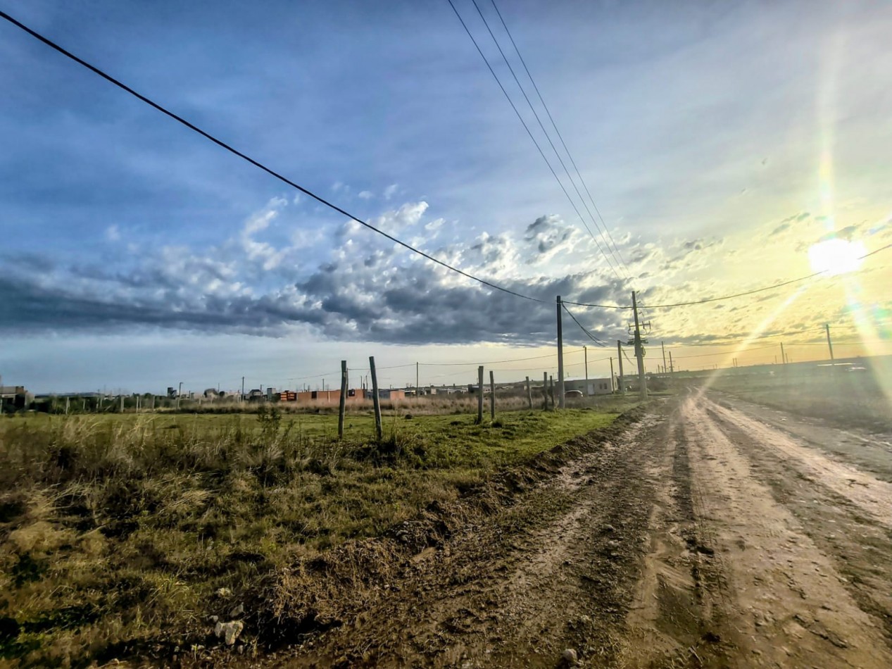 LOTE EN VENTA EN ESQUINA - LOMAS DEL SUR, COLONIA ENSAYO 🏡