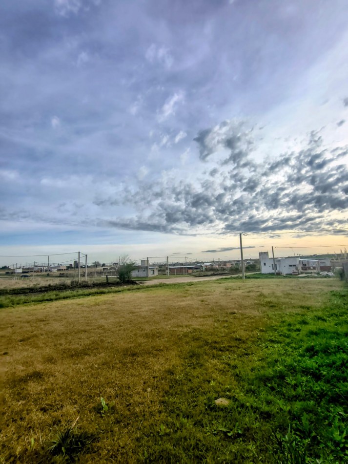 LOTE EN VENTA EN ESQUINA - LOMAS DEL SUR, COLONIA ENSAYO 🏡