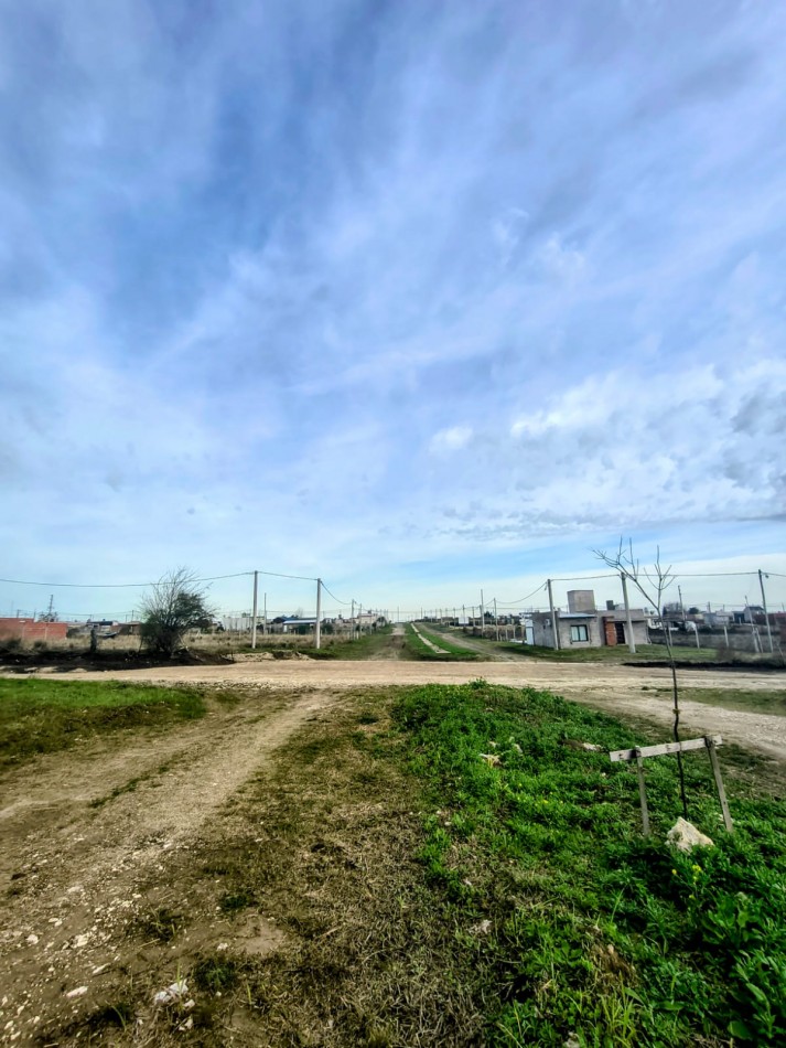 LOTE EN VENTA EN ESQUINA - LOMAS DEL SUR, COLONIA ENSAYO 🏡