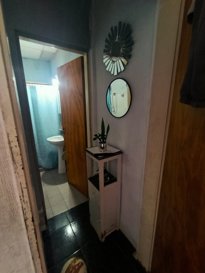En venta casa en calle principal de Colonia Avellaneda con terreno 2 dormitorios 