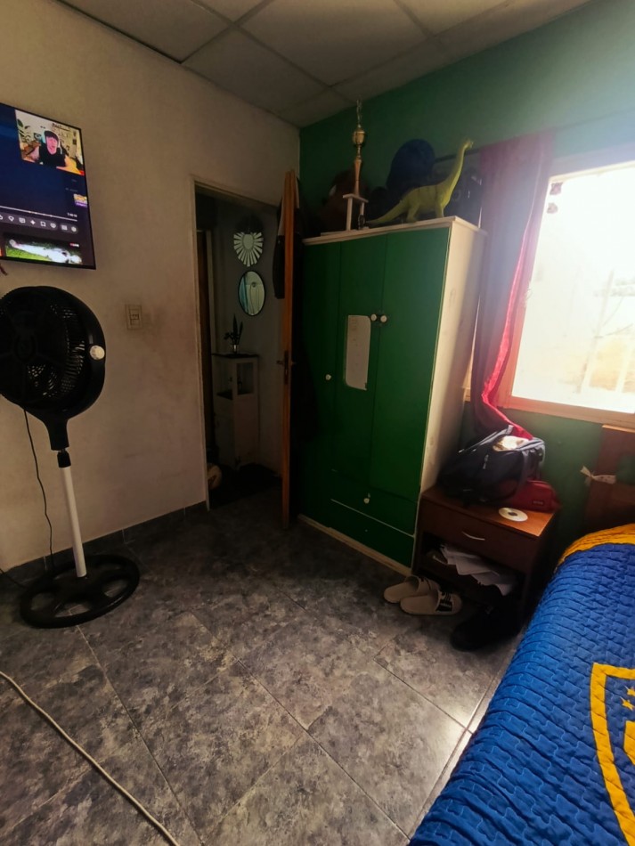 En venta casa en calle principal de Colonia Avellaneda con terreno 2 dormitorios 