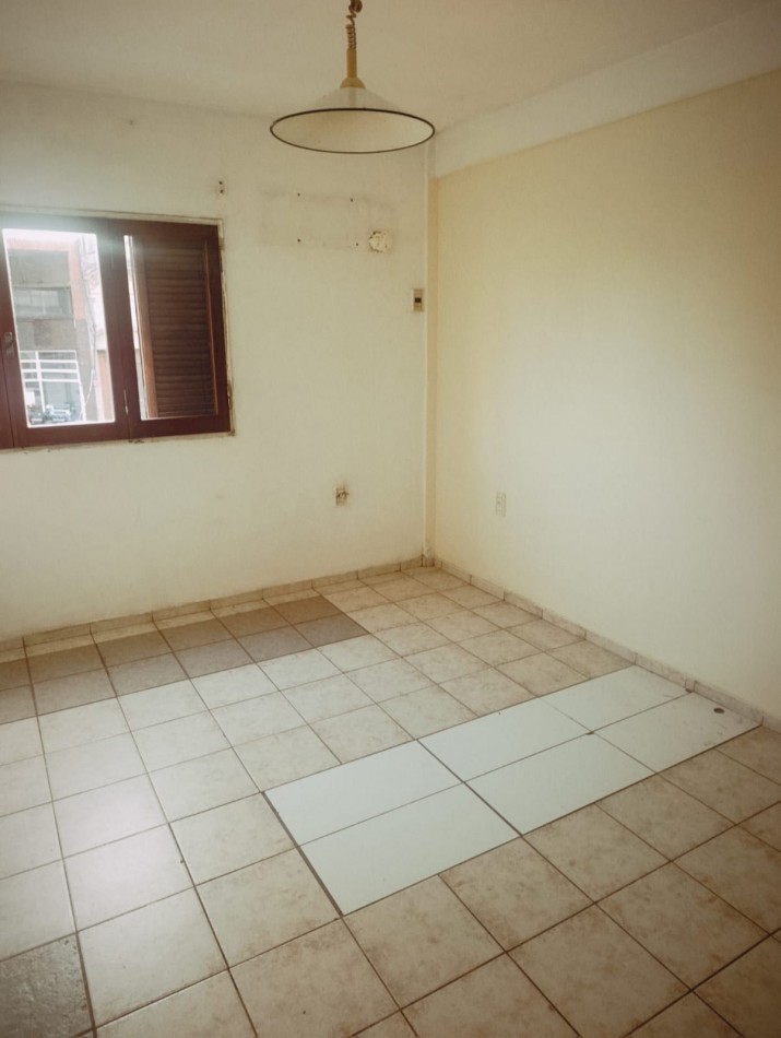 Se alquila departamento de 2 dormitorios centro 