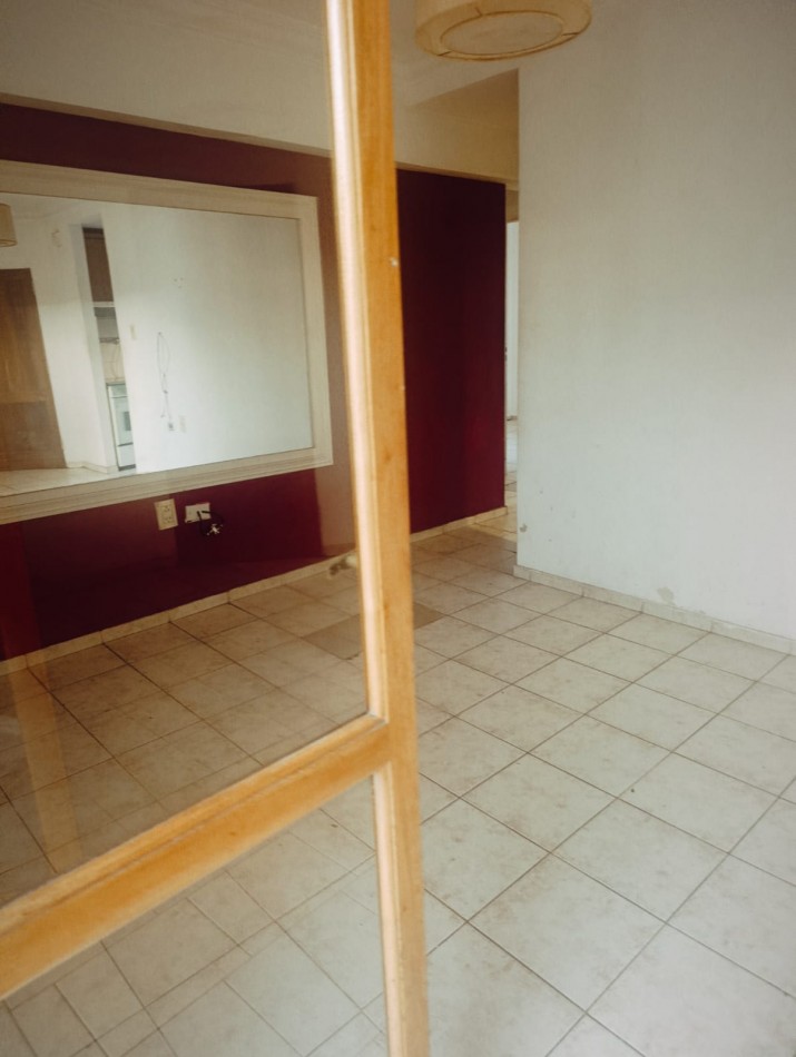 Se alquila departamento de 2 dormitorios centro 