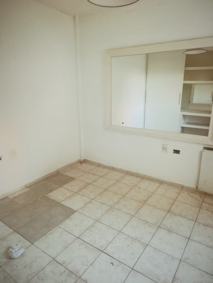 Se alquila departamento de 2 dormitorios centro 