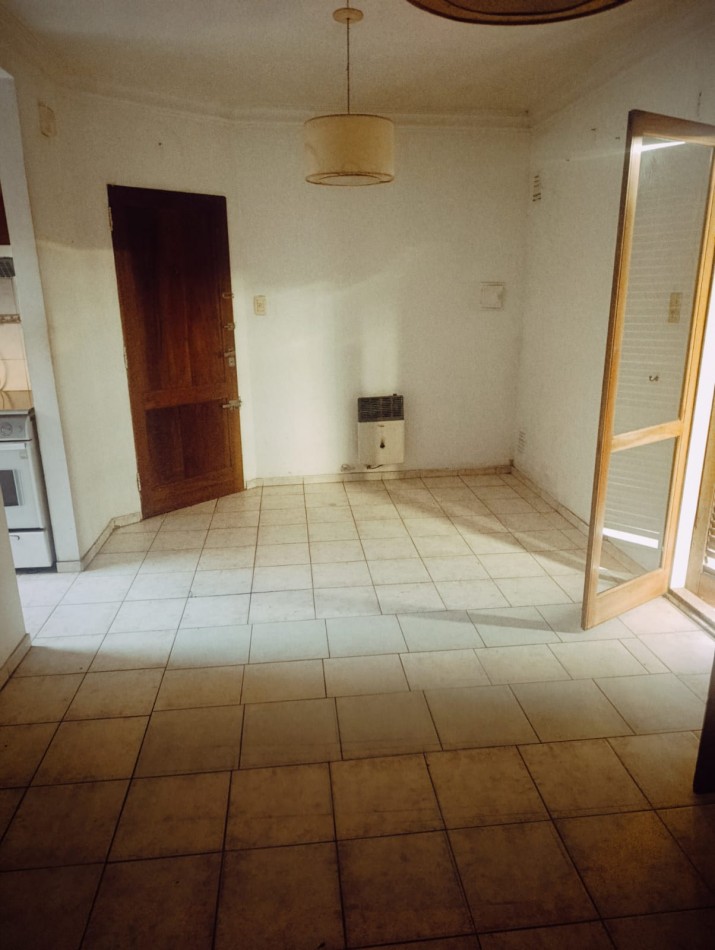 Se alquila departamento de 2 dormitorios centro 