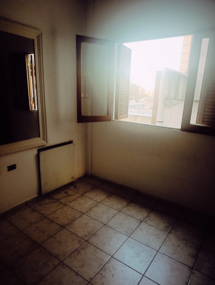 Se alquila departamento de 2 dormitorios centro 