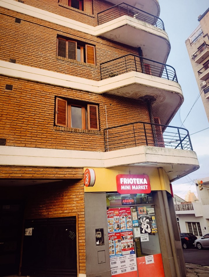 Se alquila departamento de 2 dormitorios centro 