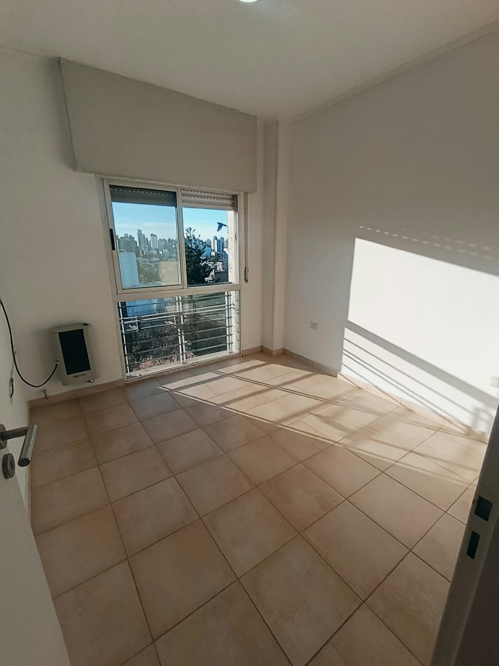 En venta hermoso y amplio semipiso zona centro 