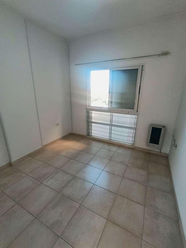 En venta hermoso y amplio semipiso zona centro 