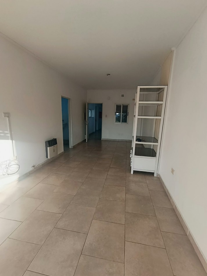 En venta hermoso y amplio semipiso zona centro 
