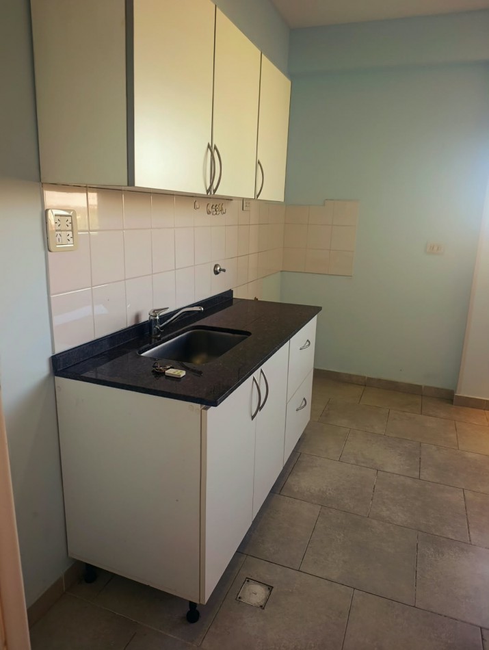 En venta hermoso y amplio semipiso zona centro 