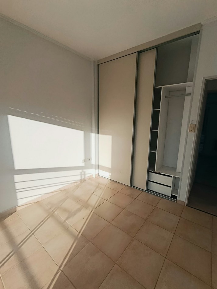 En venta hermoso y amplio semipiso zona centro 