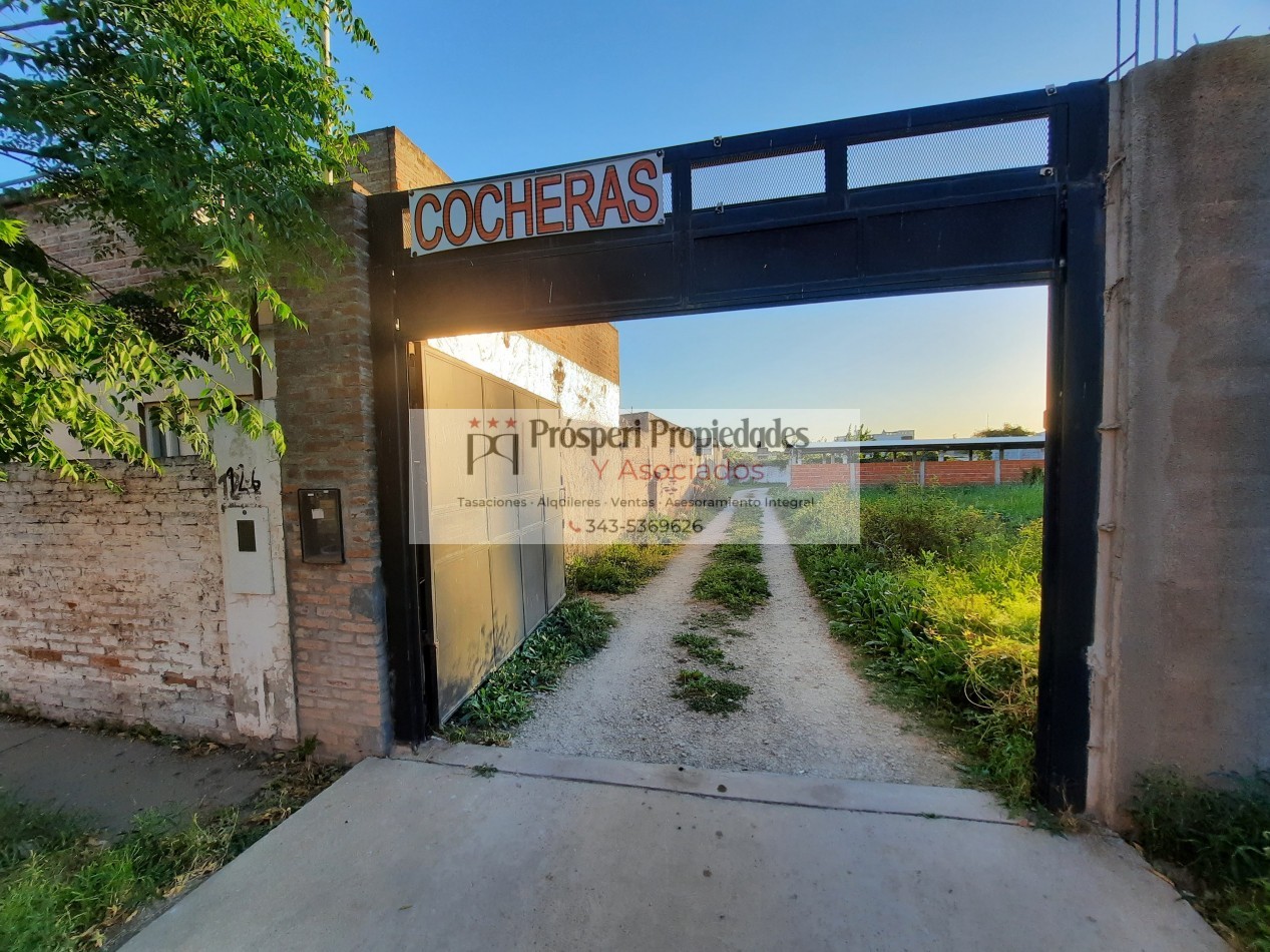 SE VENDE GRAN TERRENO , COCHERAS Y CASA A TERMINAR !!!!