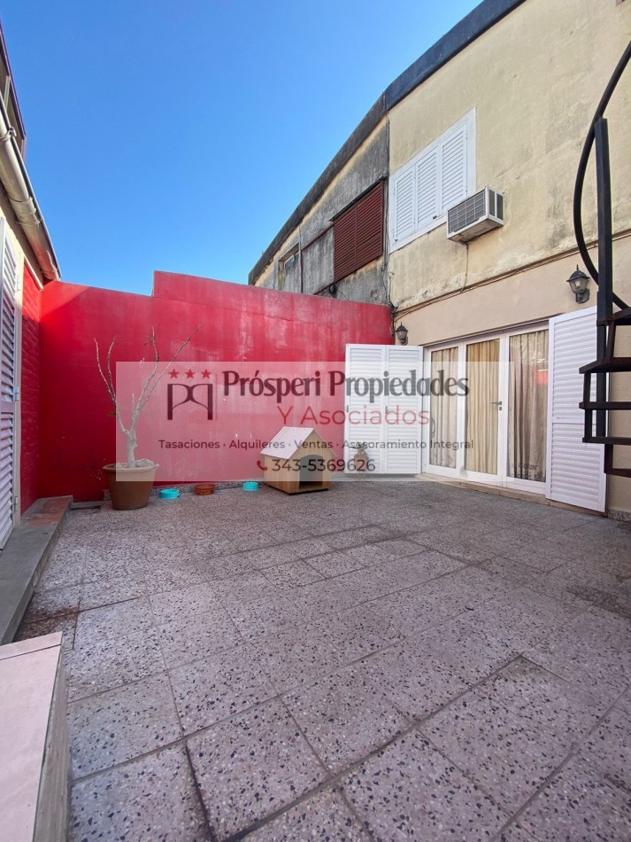 En venta propiedad unica en esquina con local comercial !!!!!!!!!