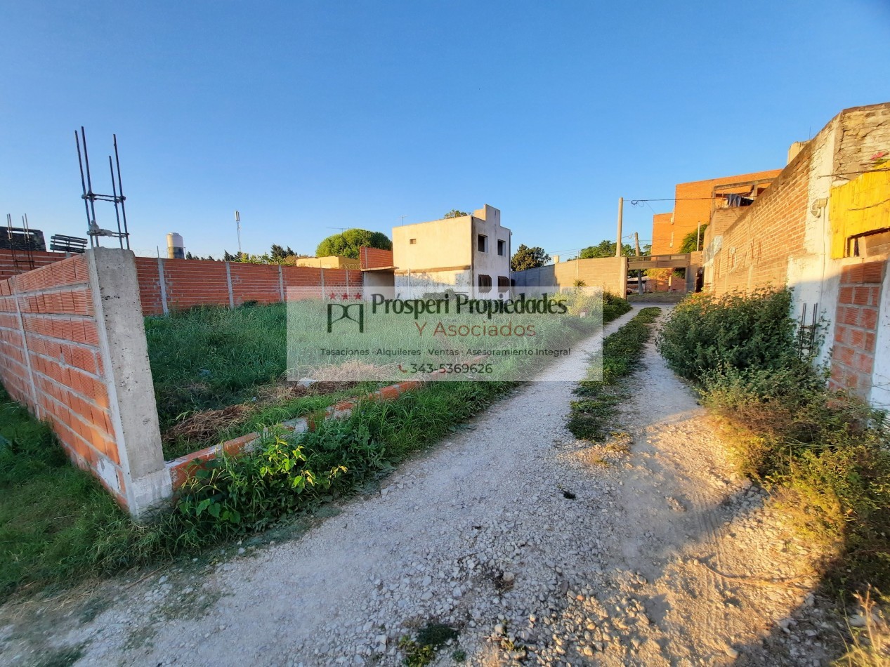 SE VENDE GRAN TERRENO , COCHERAS Y CASA A TERMINAR !!!!