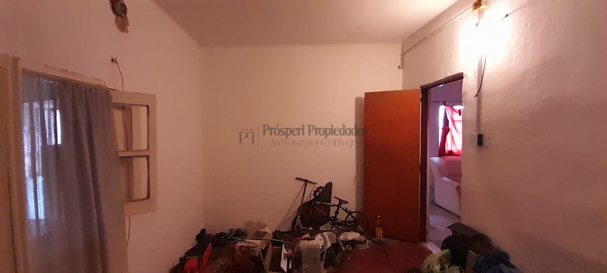 CASA A RECICLAR BUENA UBICACION 