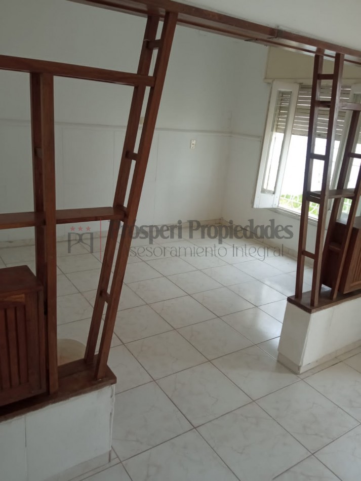 CASA APTA CREDITO SOBRE AVENIDA PRINCIPAL GRAN TERRENO EN VENTA !!!!!!!!