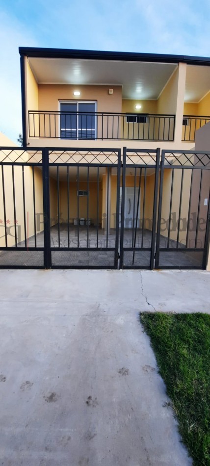 DUPLEX CON GRAN TERRENO 