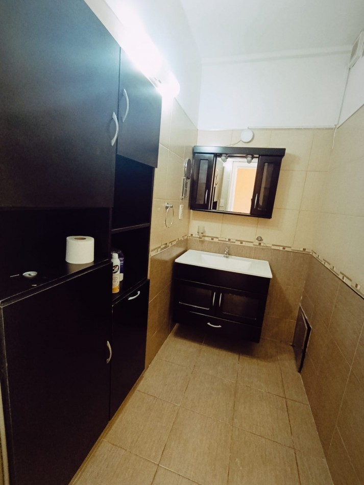 Amplia casa en alquiler. Perfecto Estado.