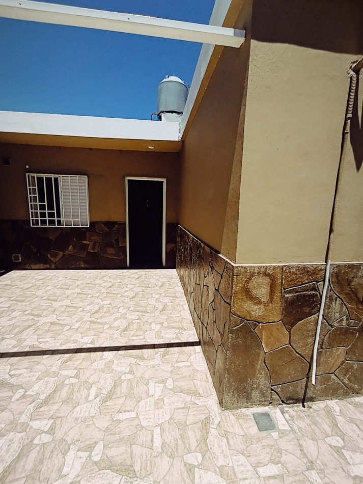 Amplia casa en alquiler. Perfecto Estado.