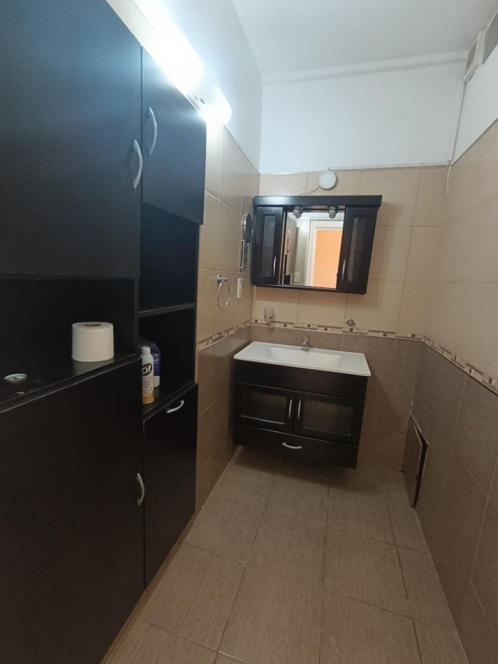 Amplia casa en alquiler. Perfecto Estado.